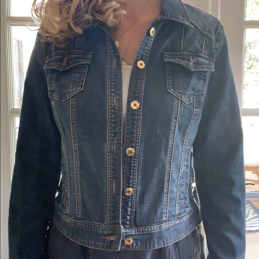 Vintage 1990’s jean jacket! - Picture 2 of 6